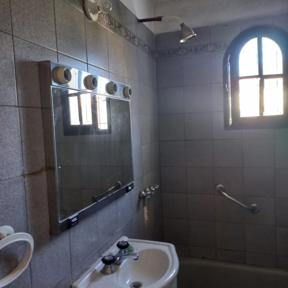 ALQUILER PH 2 AMBIENTES CIUDAD EVITA