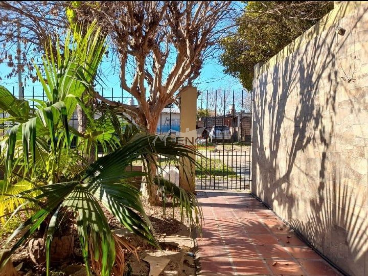 OPORTUNIDAD VENTA CASA 3 AMBIENTES A REFACCIONAR CON DEPARTAMENTO