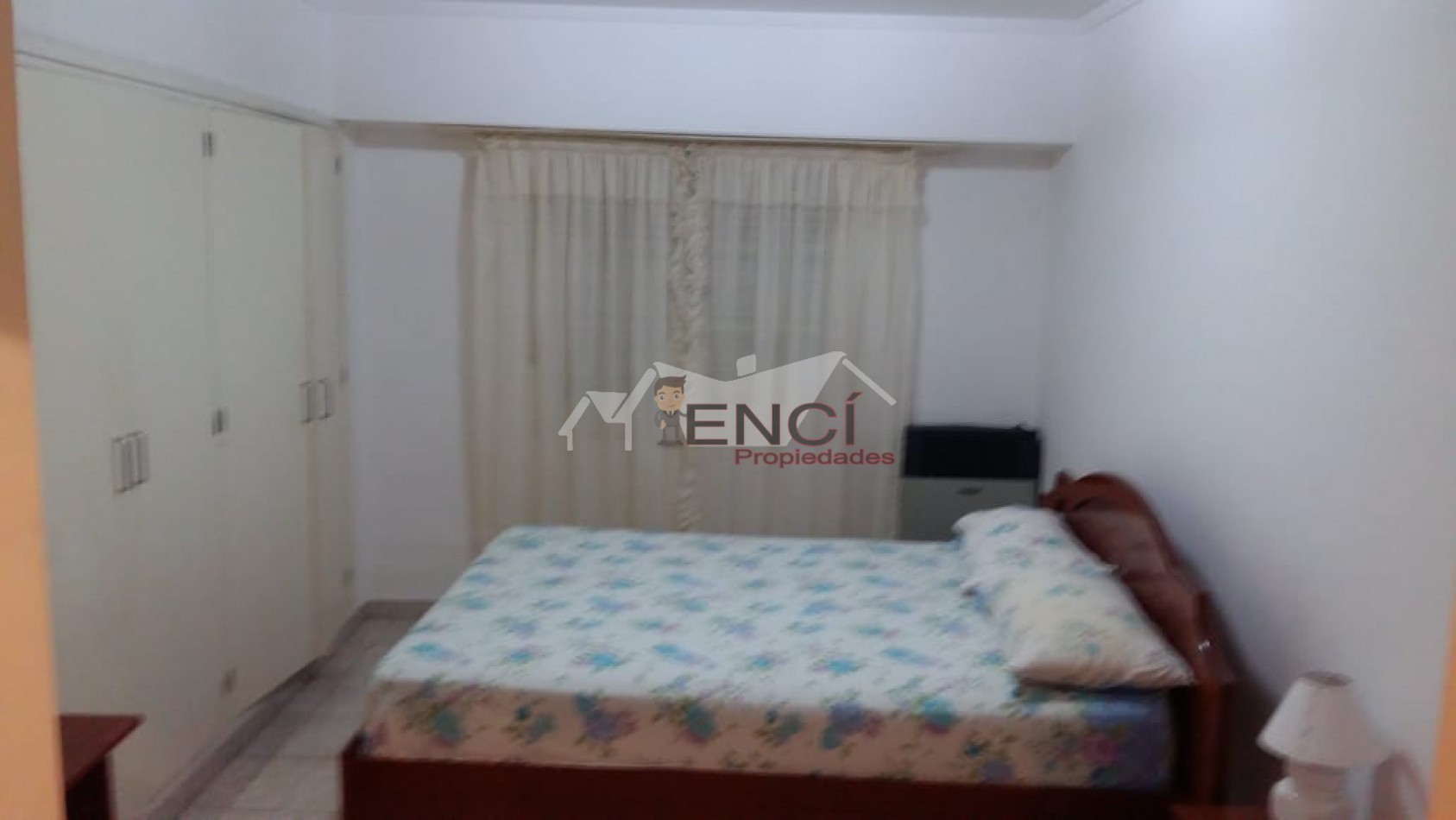 VENTA CASA 5 AMBIENTES Necochea