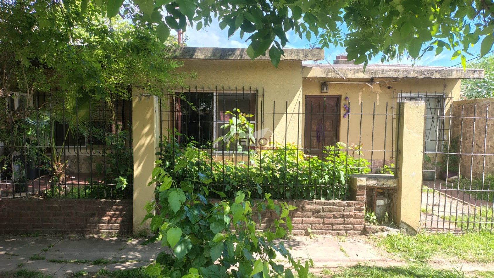 OPORTUNIDAD VENTA CASA 3 AMBIENTES A REFACCIONAR CON DEPARTAMENTO