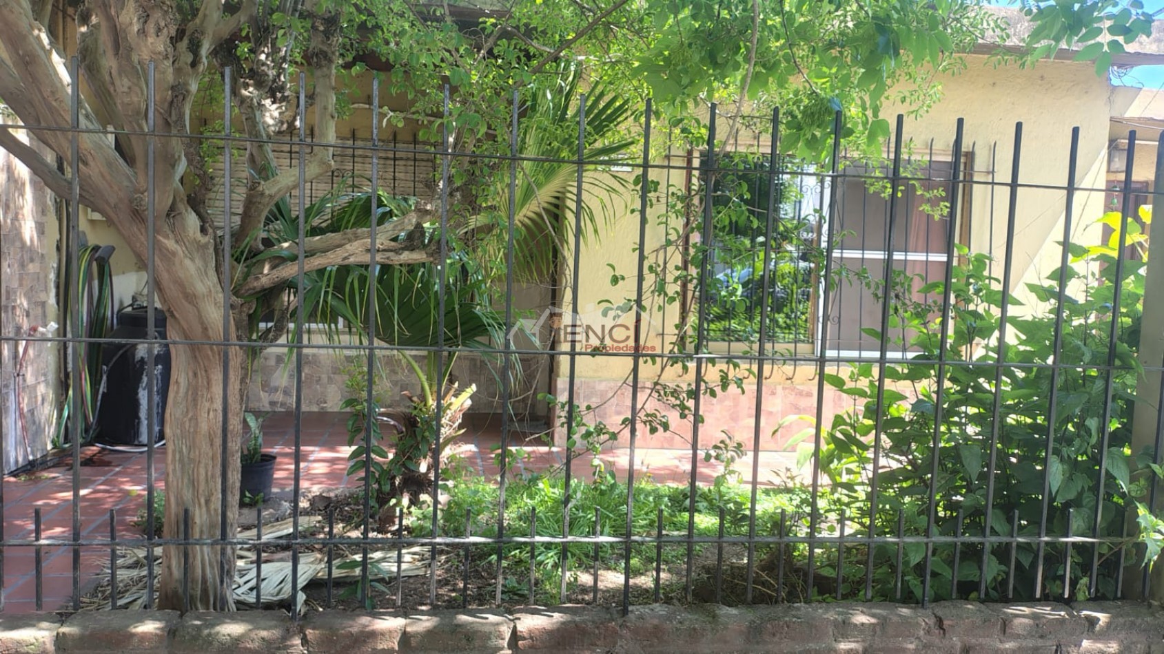 OPORTUNIDAD VENTA CASA 3 AMBIENTES A REFACCIONAR CON DEPARTAMENTO