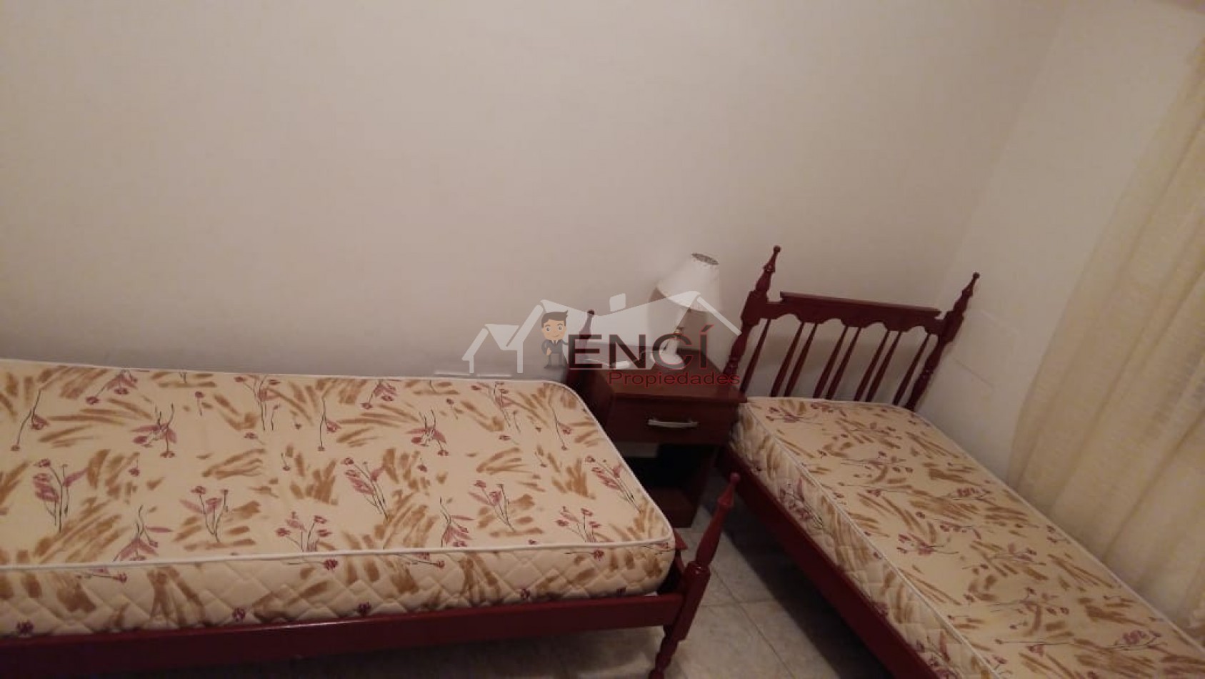 VENTA CASA 5 AMBIENTES Necochea