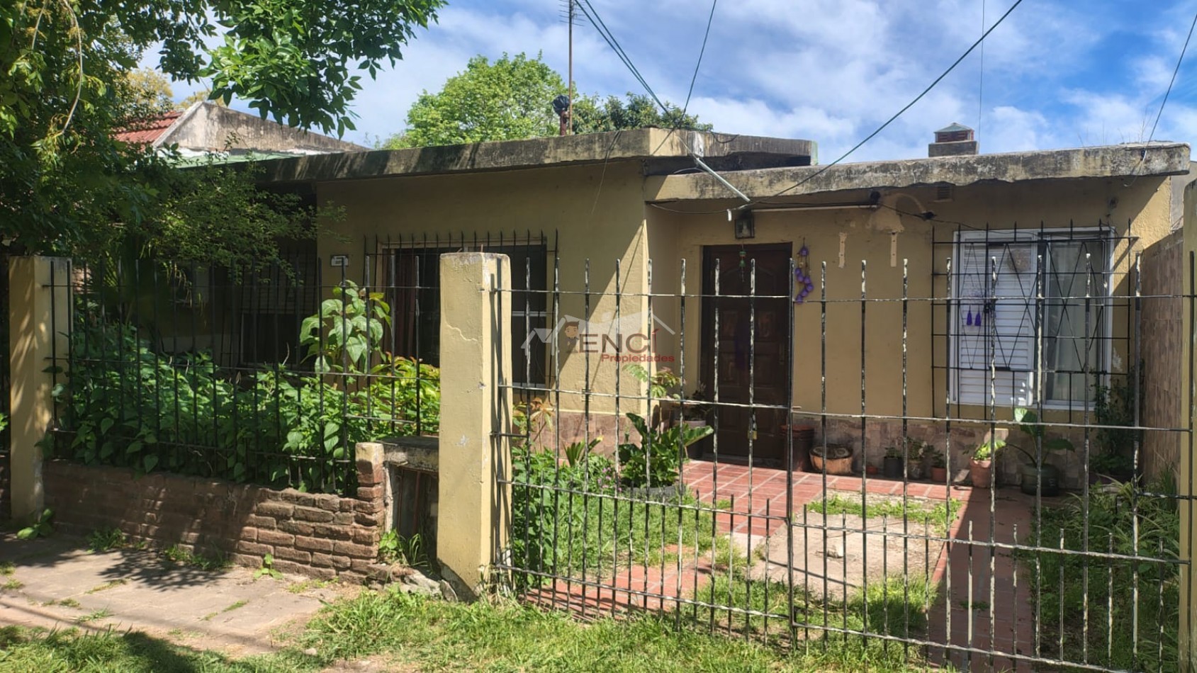 OPORTUNIDAD VENTA CASA 3 AMBIENTES A REFACCIONAR CON DEPARTAMENTO