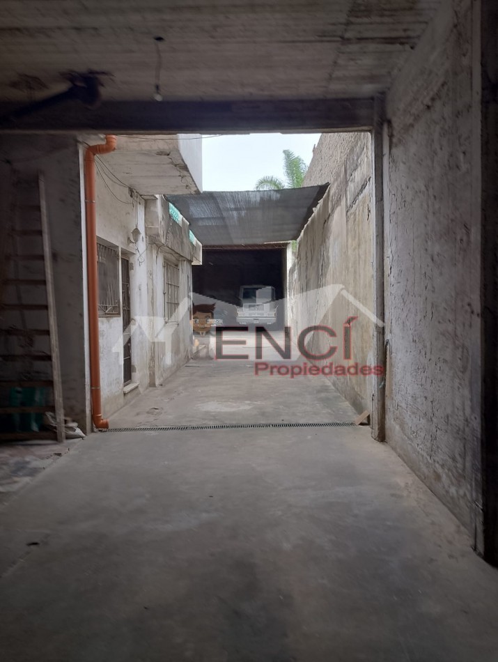 Terreno con Casa 8 ambientes VENTA Villa Lugano