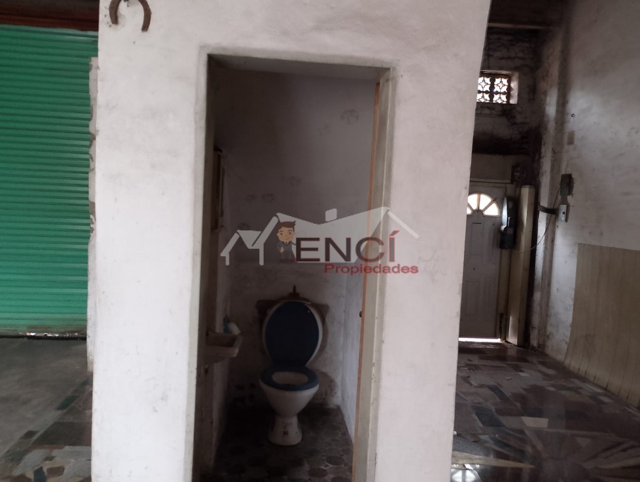 Terreno con Casa 8 ambientes VENTA Villa Lugano