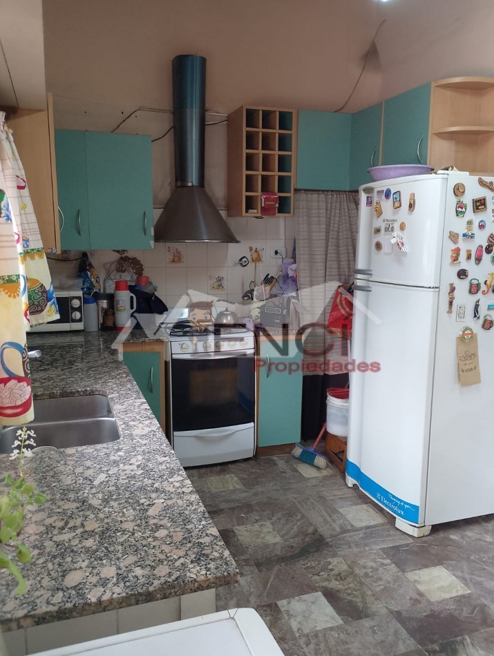 Terreno con Casa 8 ambientes VENTA Villa Lugano