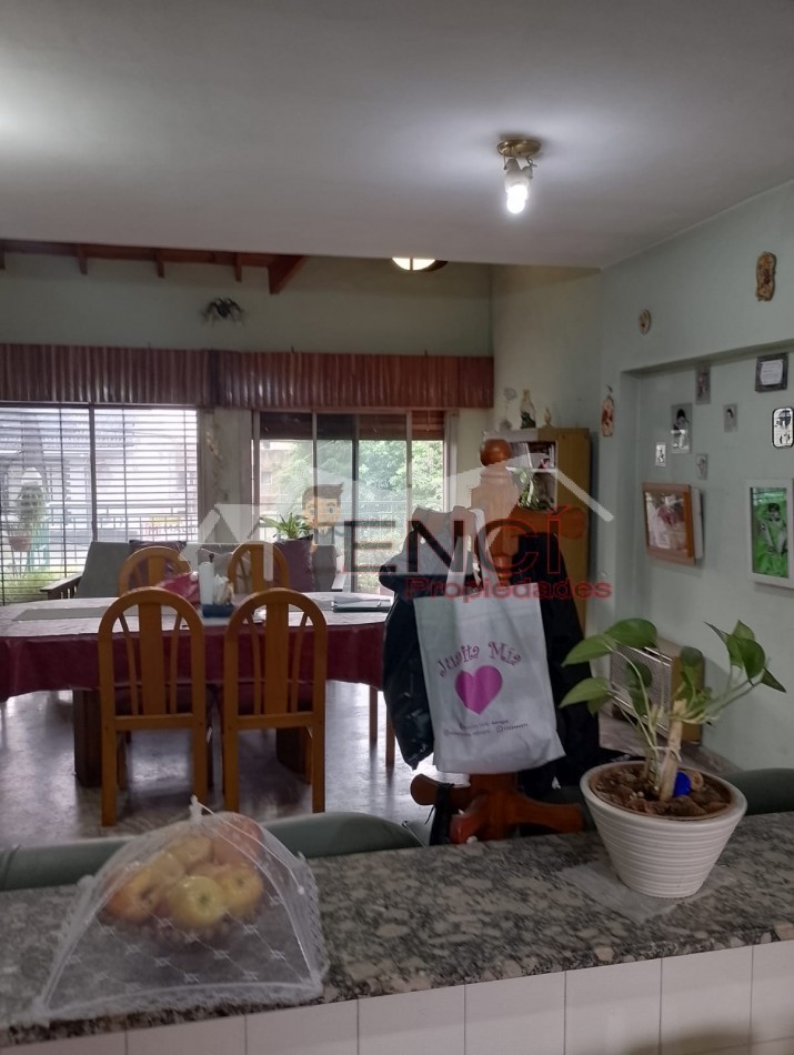 Terreno con Casa 8 ambientes VENTA Villa Lugano