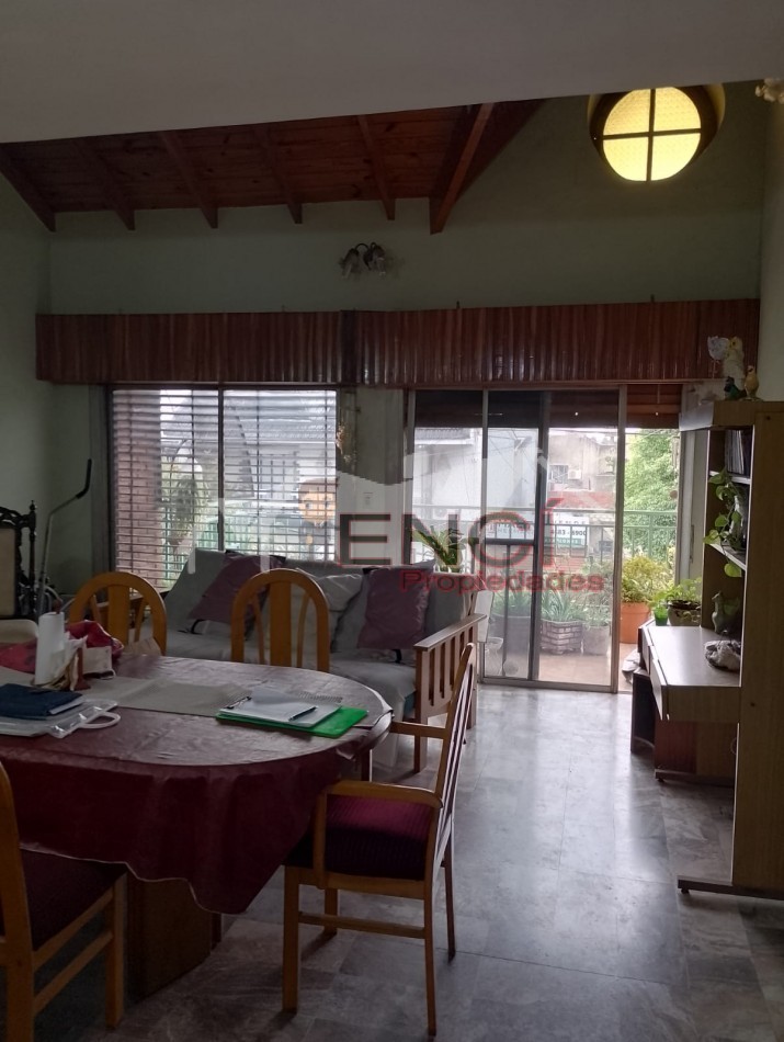 Terreno con Casa 8 ambientes VENTA Villa Lugano