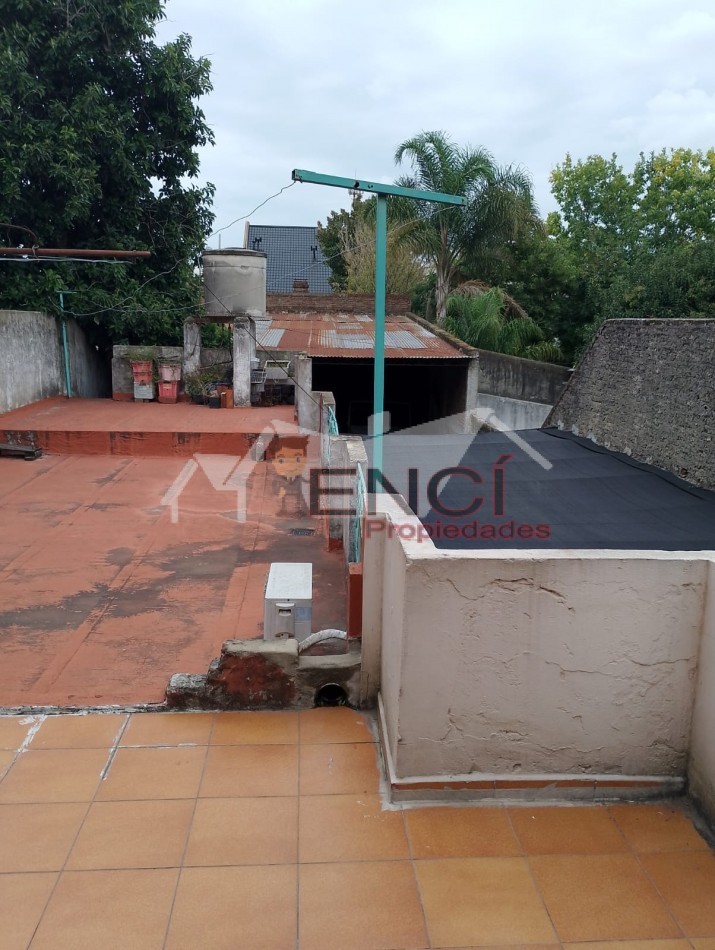 Terreno con Casa 8 ambientes VENTA Villa Lugano