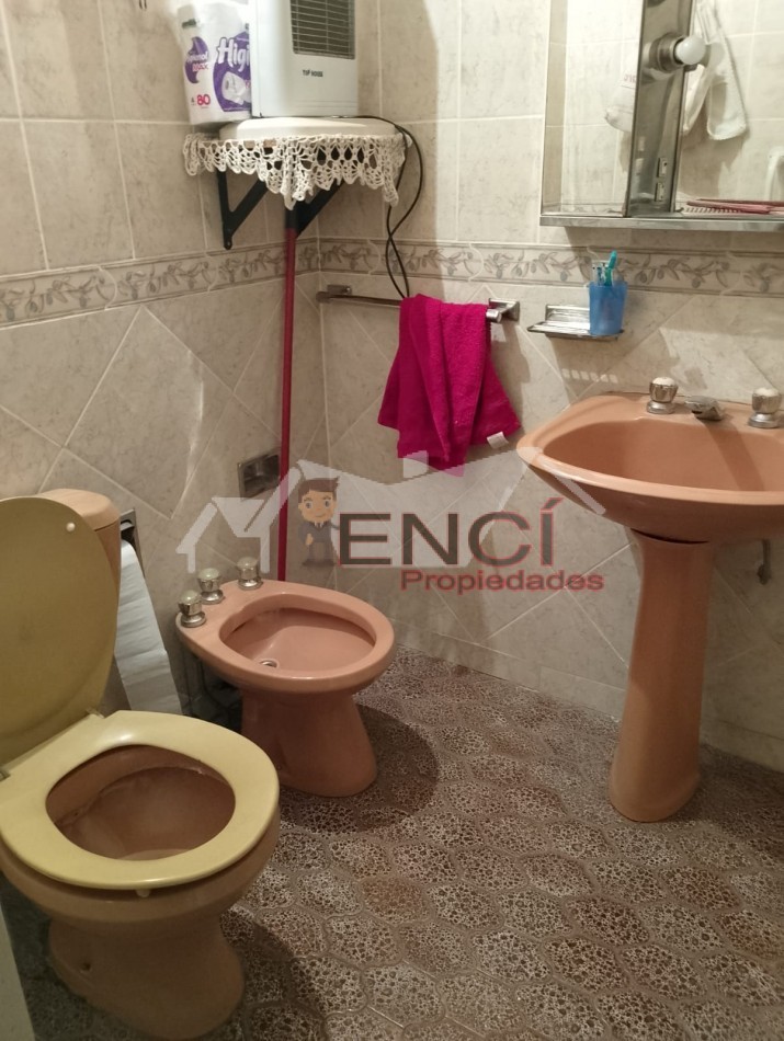 Terreno con Casa 8 ambientes VENTA Villa Lugano