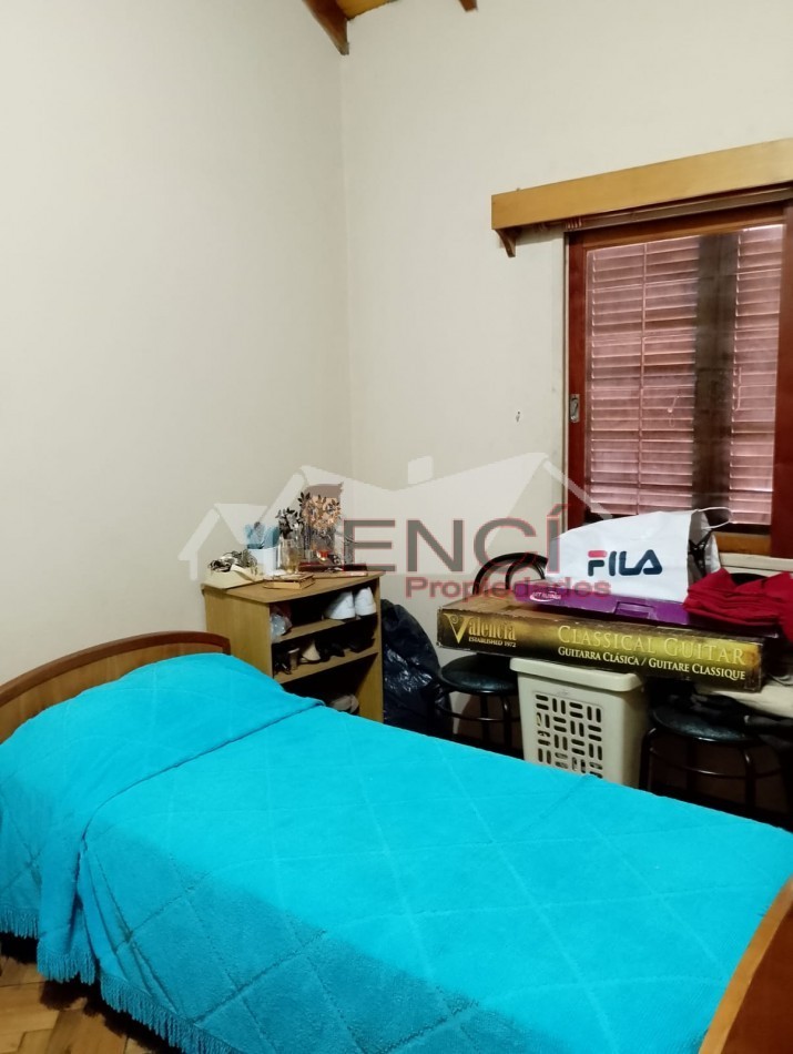 Terreno con Casa 8 ambientes VENTA Villa Lugano