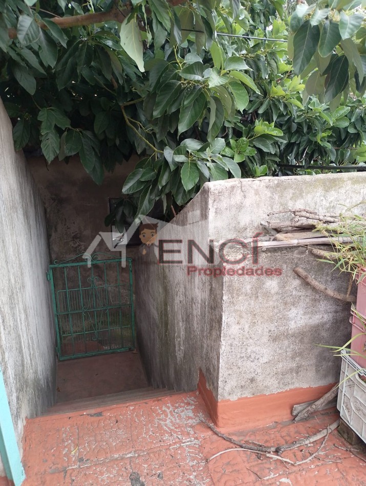 Terreno con Casa 8 ambientes VENTA Villa Lugano