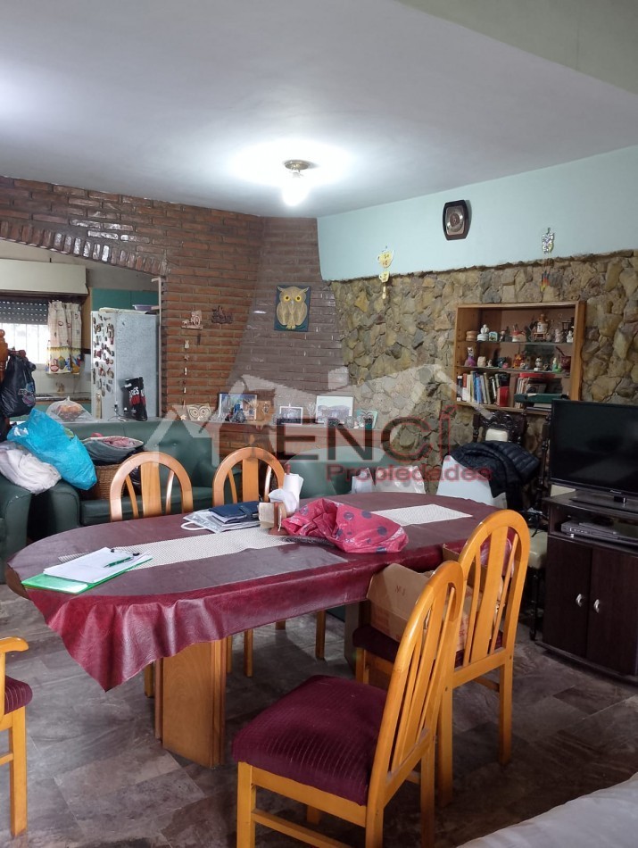 Terreno con Casa 8 ambientes VENTA Villa Lugano